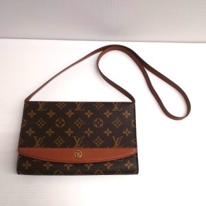 ルイヴィトンモノグラム ボルドー M51797